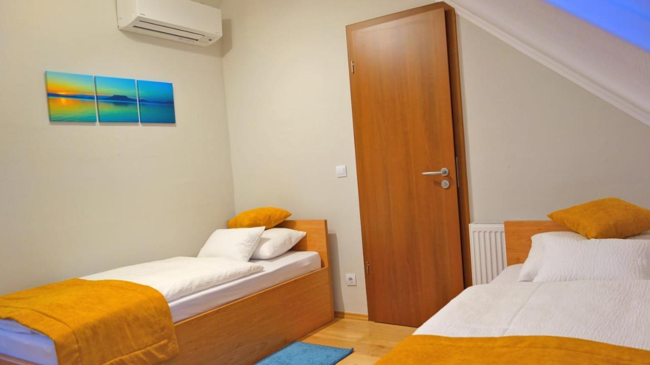Ferenc Vendeghaz Hotel Tihany Bagian luar foto