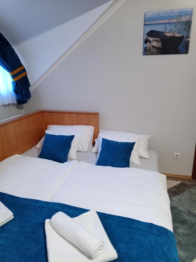 Ferenc Vendeghaz Hotel Tihany Bagian luar foto
